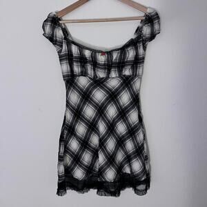 Kimchi blue black and white